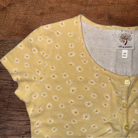 Y2K Yellow Daisy Floral Print Button Down Crop Top - Picture 2 of 8